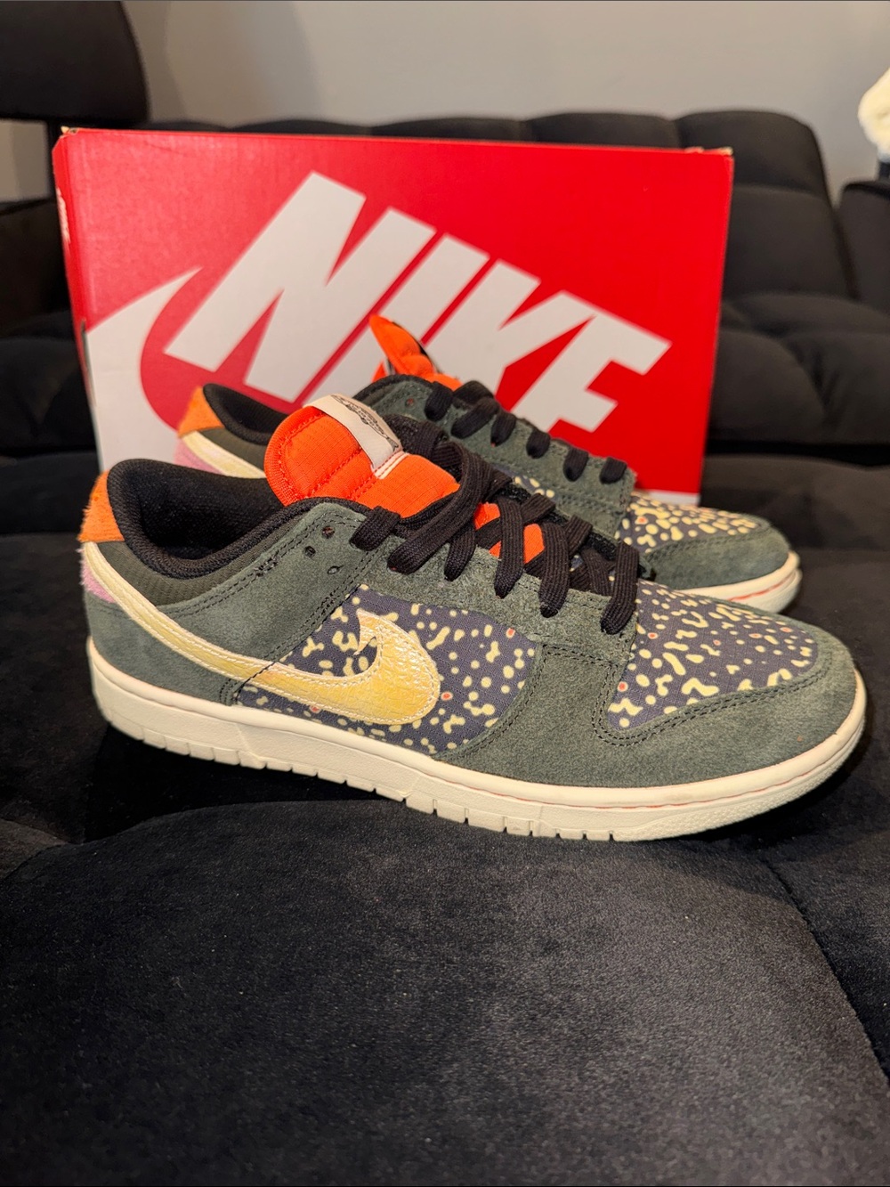 Nike Low-Top Sneakers in Olive Green, Yellow & Orange